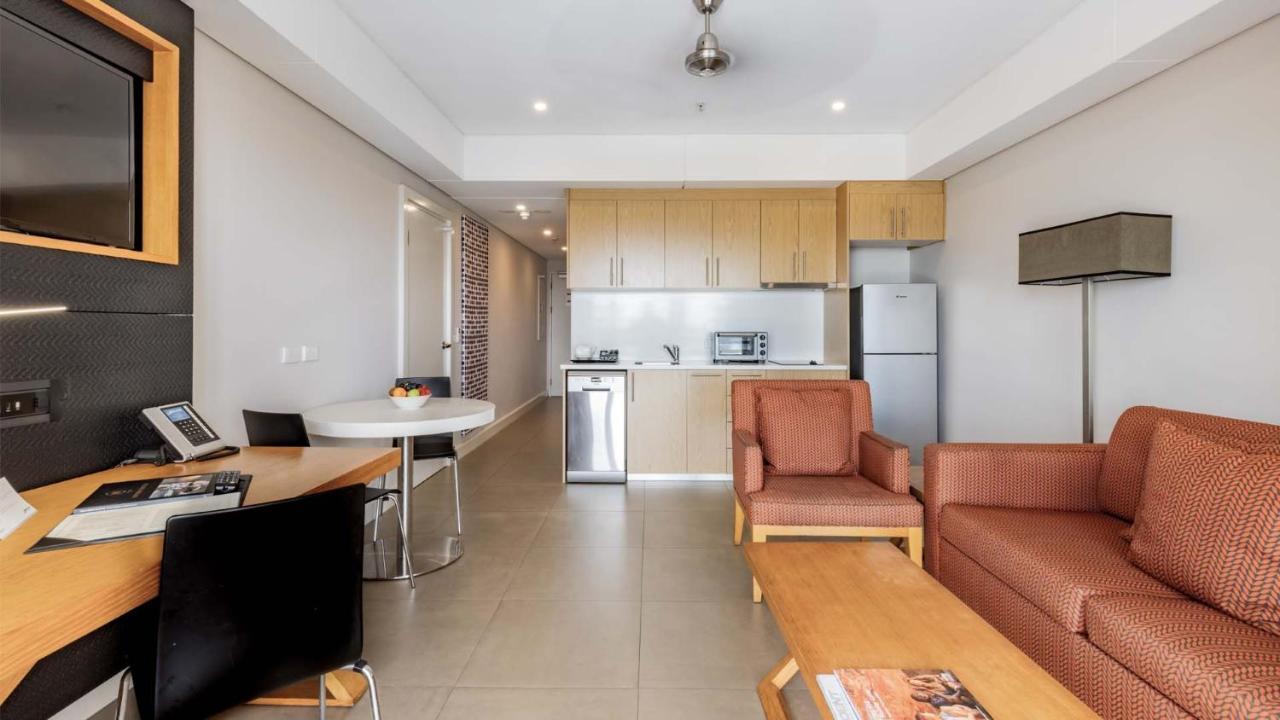 Oaks Darwin Elan Hotel Bagian luar foto
