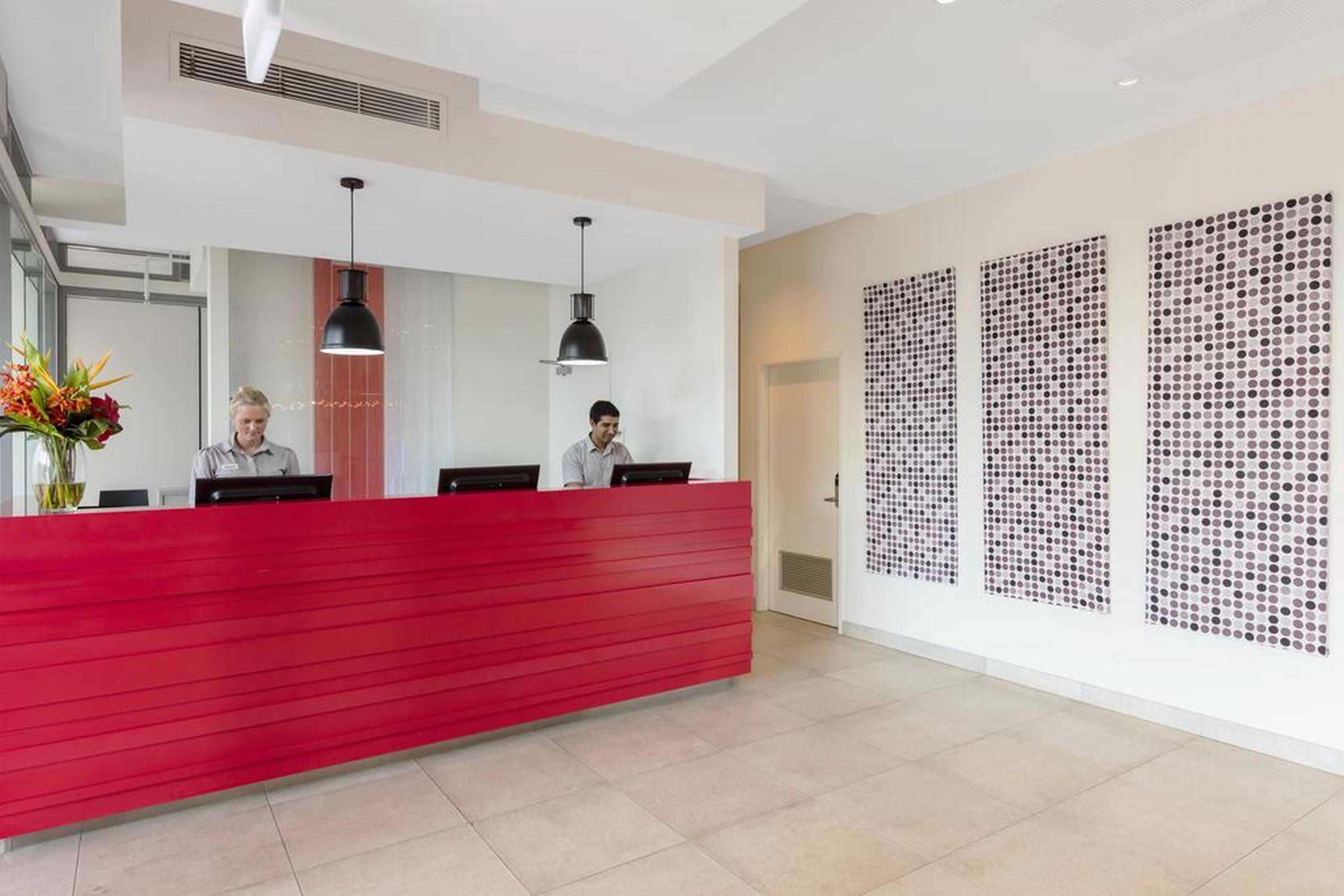 Oaks Darwin Elan Hotel Bagian luar foto
